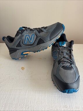 New Balance Mens 481 v3 Grey & Blue Trail Sneakers. Minimal wear.